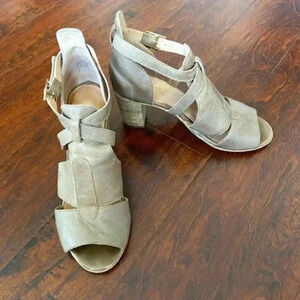 Seychelles Women's Thoughtful Tan Leather Block Heel Sandals Size 10